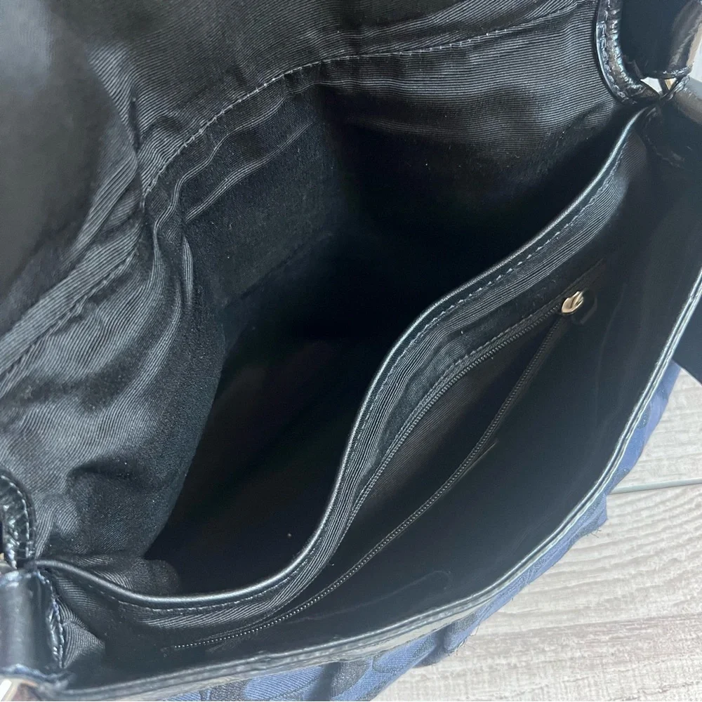 Coach Soho Shoulder Bag - Picture 9 of 11